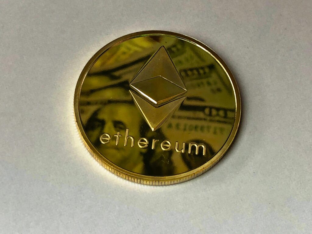 top cryptocurrencies to invest in 2025