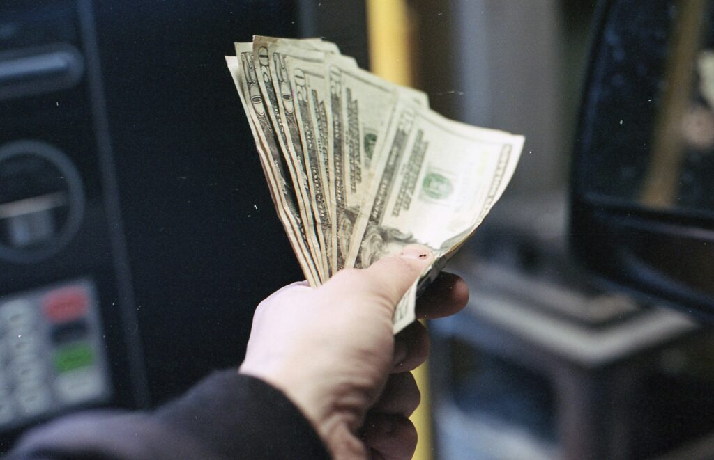 habits of financially successful people